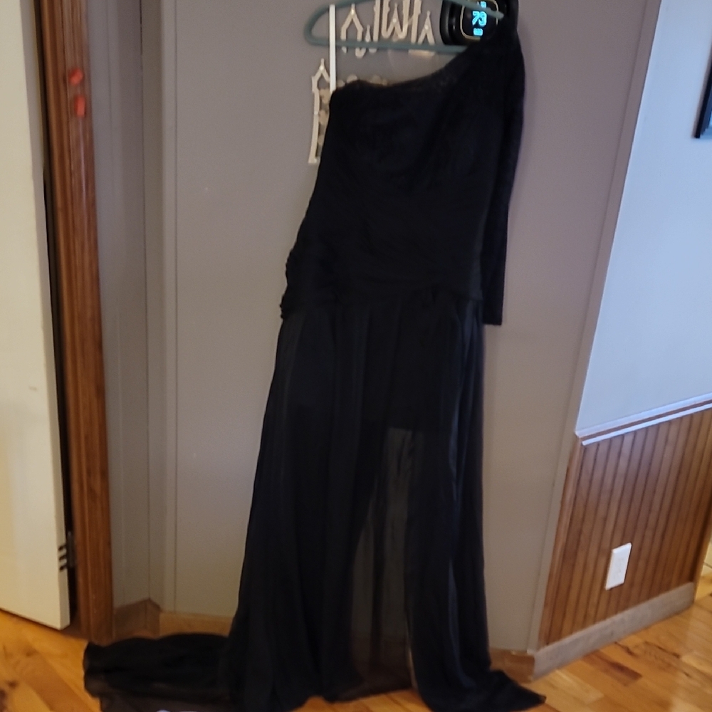 Black One-Shoulder Long Sleeve Gown for Prom